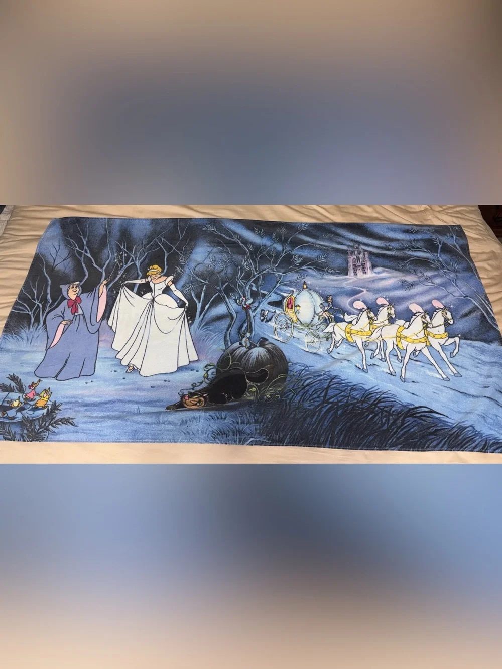HTF Vintage disney Cinderella Castle Chariot And Horses Oversize 60” x 31”
